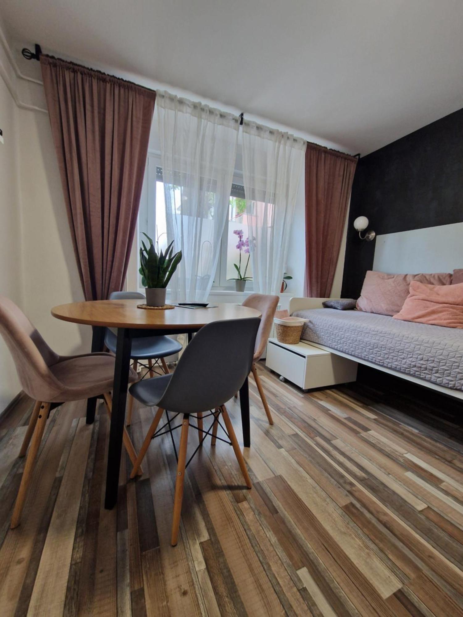 FRIZ&FANY Postojna City Center Zewnętrze zdjęcie